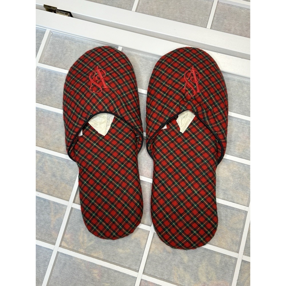 New Vintage Victoria's Secret Flannel Medium/Large‎ Red Plaid SLIPPERS